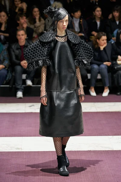 Look 3